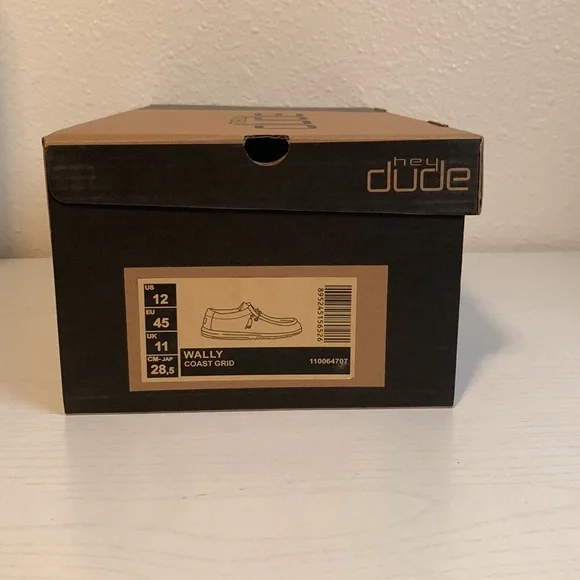 New in Box Hey Dude Wally Coast Grid Shoes - Picture 6 of 9